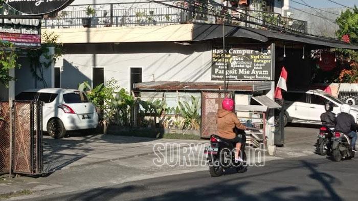 Rumah-makan-yang-terletak-di-Jalan-Kaliurang-Kecamatan-Lowokwaru-Kota-Malang.jpg
