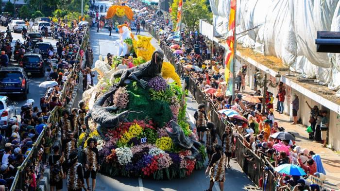 Rute-dan-Lokasi-Parkir-Surabaya-Vaganza-2026-Lebih-Leluasa-Saksikan-Parade-Cahaya-dan-Mobil-Hias.jpg