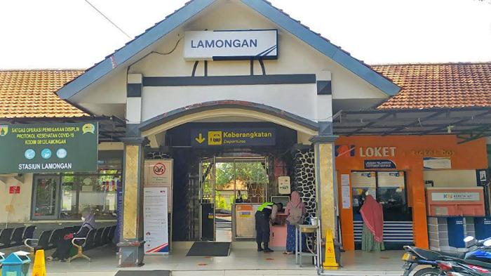 STASIUN-LAMONGAN-Suasana-Stasiun-Lamongan.jpg