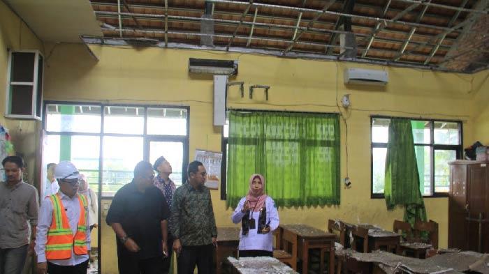 Pemkab Sidoarjo Siapkan Dana BTT untuk Perbaikan Sekolah-sekolah yang Rusak Akibat Bencana