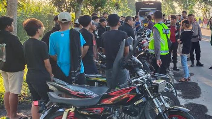 Satlantas-Polres-Lumajang-mendapati-ratusan-pemuda-sedang-balap-liar.jpg