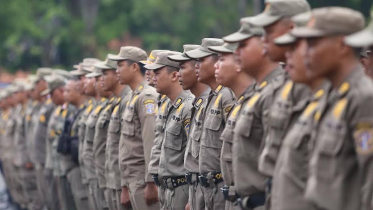 Satpol-PP-Surabaya-agian-pengamanan-wisata-di-Kota-Lama.jpg