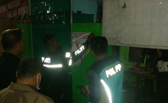 Satpol-PP-Surabaya-mengungkap-dugaan-praktik-prostitusi-berkedok-warung.jpg