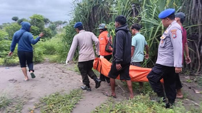 Nelayan Temukan Jasad Pria di Pantai Puger Jember, Tercium Aroma Menyengat