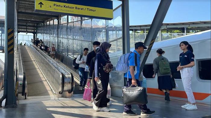 Ada Libur Panjang di Bulan Februari 2024, KAI Daop 8 Operasikan 45 KA Reguler dan 4 KA Tambahan