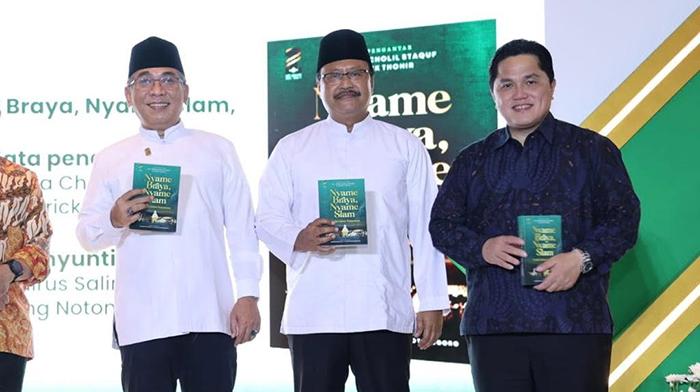 Sekjen-PBNU-Syaifullah-Yusuf-atau-Gus-Ipul-tengah-saat-bersama-Erick-Thohir-kanan.jpg