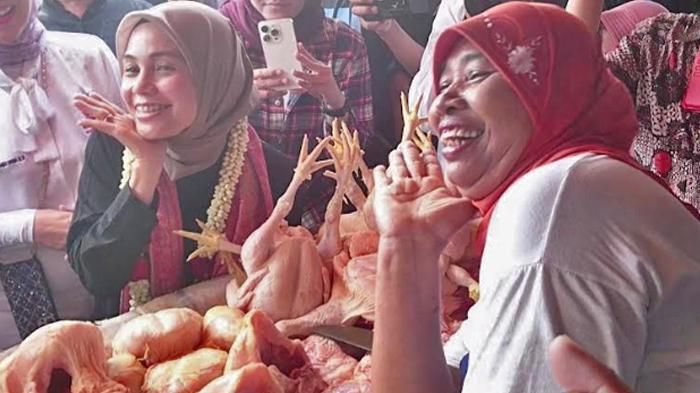 Siti-Atikoh-menyapa-Pasar-Ngemplak-Tulungagung.jpg