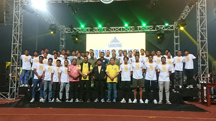 Skuad-Gresik-United-untuk-Liga-2-2023-2024-saat-di-launching.jpg