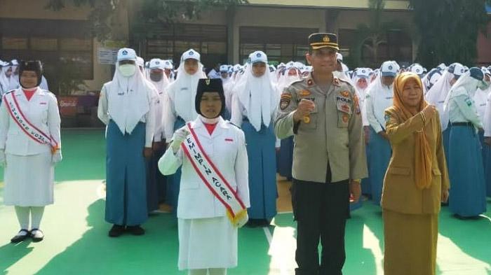 Sosialisasi-polisi-ke-siswa-di-Nganjuk.jpg