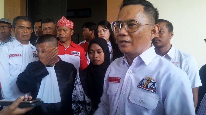 Sosok-Andri-Darmawan-Pengacara-yang-Bela-Guru-Supriyani-Beri-Bantuan-Hukum-ke-Masyarakat-Tak-Mampu.jpg
