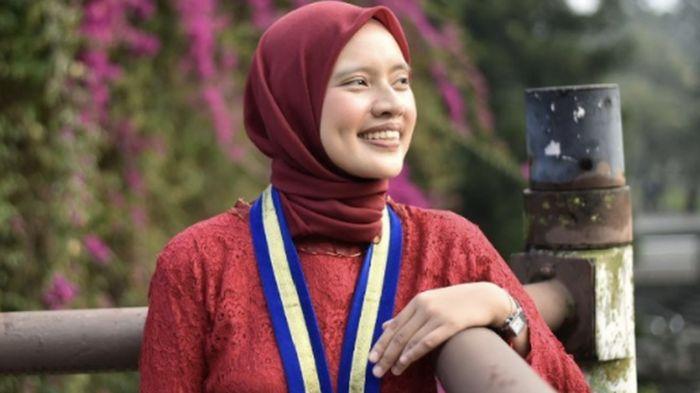 Sosok-Tania-Mahasiswi-ITB-yang-Jadi-Wisudawan-Termuda-Lulus-S3-di-Usia-25-Tahun-dan-Kini-Jadi-Dosen.jpg