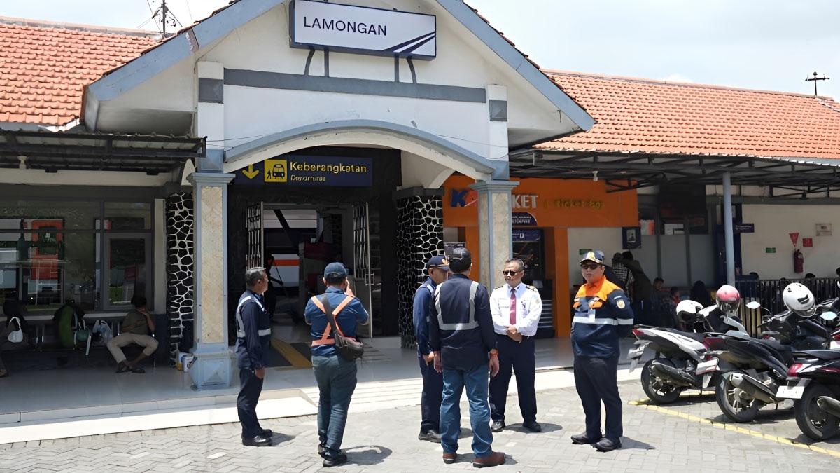 Angkutan Lebaran 2026: 8.041 Tiket Terjual di Stasiun Lamongan, H+5 Jadi Favorit