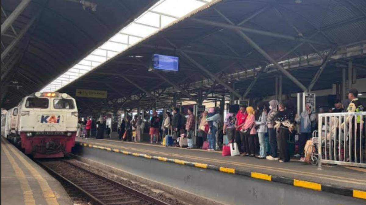 Stasiun-Lamongan-melayani-sebanyak-7269-pelanggan.jpg