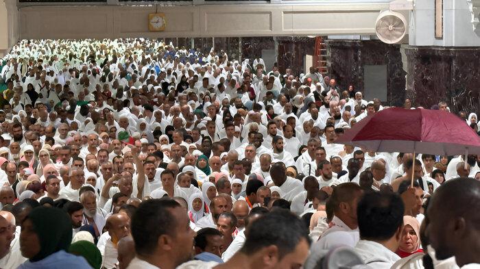 Suasana-di-Masjidil-Haram-yang-selalu-penuh-jemaah-662024.jpg
