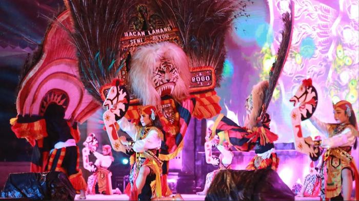 Suasana-pembukaan-Grebeg-Suro-2024-di-Kabupaten-Ponorogo.jpg