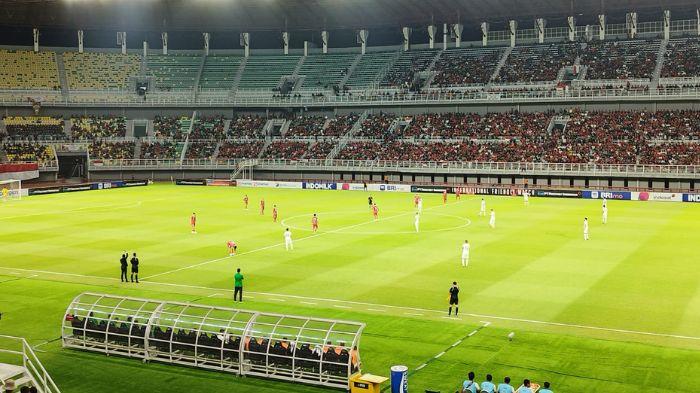 surabaya/Suasana-pertandingan-Timnas-Indonesia-vs-Turkmenistan-di-GBT.jpg