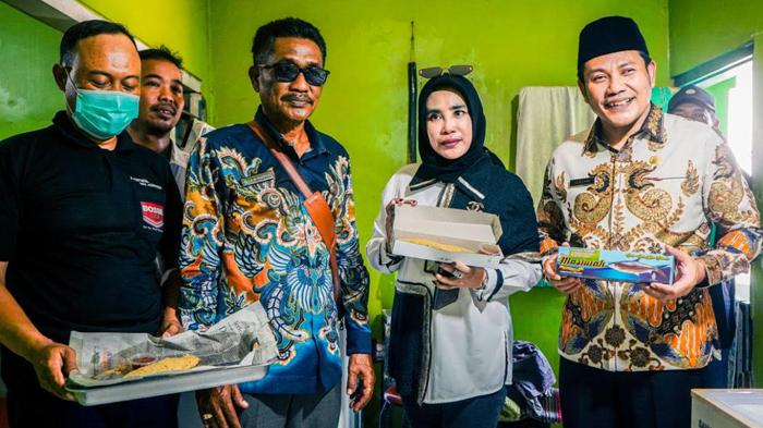 Subandi-Mimik Mulai Blusukan Bersama, Kali Ini Menyasar Pelaku UMKM di Sidoarjo