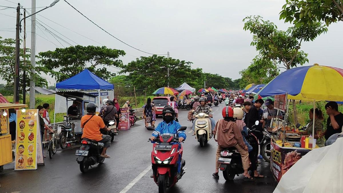 Ngabuburit Ramadan 2026 : Pasar Takjil di Surodinawan Kota Mojokerto Diserbu Pengunjung