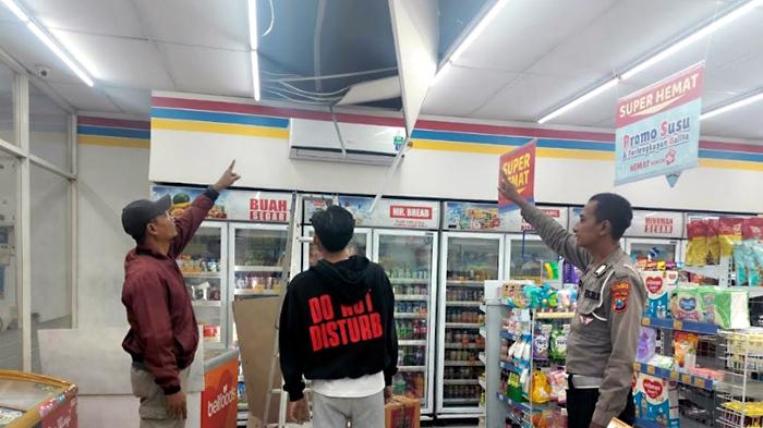 TKP-pembobolan-minimarket-di-Kecamatan-Ngoro-Mojokerto-Jatim.jpg