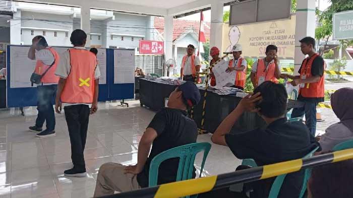 Data Penghitungan Suara TPS di Gresik Beda dengan Aplikasi Sirekap, Terinput Lebih Banyak