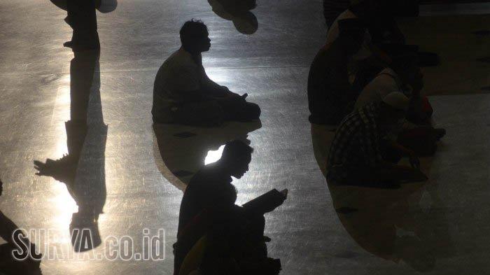 TUNTUNAN-Itikaf-di-Masjid-saat-Ramadhan-Mulai-dari-Bacaan-Niat-dan-4-Kegiatan-yang-Bisa-Diamalkan.jpg