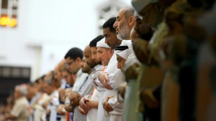 Tata-Cara-Sholat-Idul-Adha-Lengkap-Bacaannya-Arab-dan-Latin.jpg