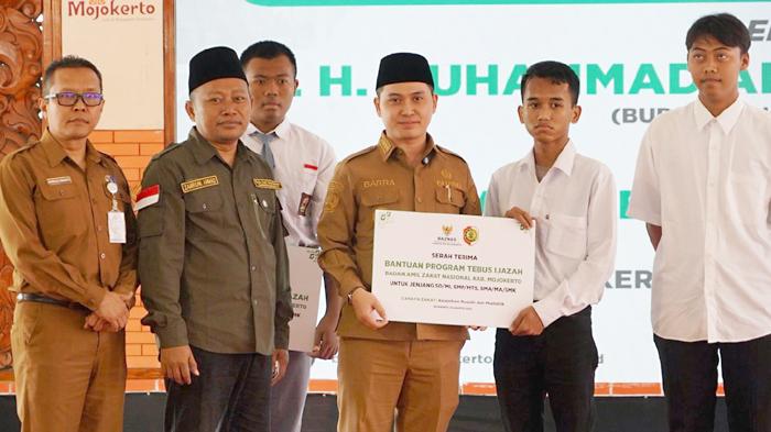 Pemkab Mojokerto Berkolaborasi dengan Baznas Tebus Ijazah 200 Siswa