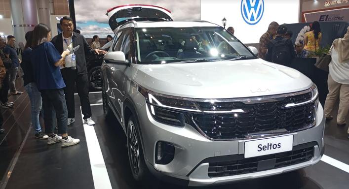 The-New-Seltos-saat-di-display-di-booth-KIA-pada-gelaran-GIIAS-Surabaya-2024.jpg