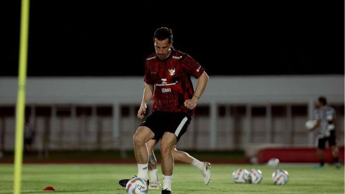 Thom-Haye-saat-melakoni-latihan-bersama-Timnas-Indonesia.jpg