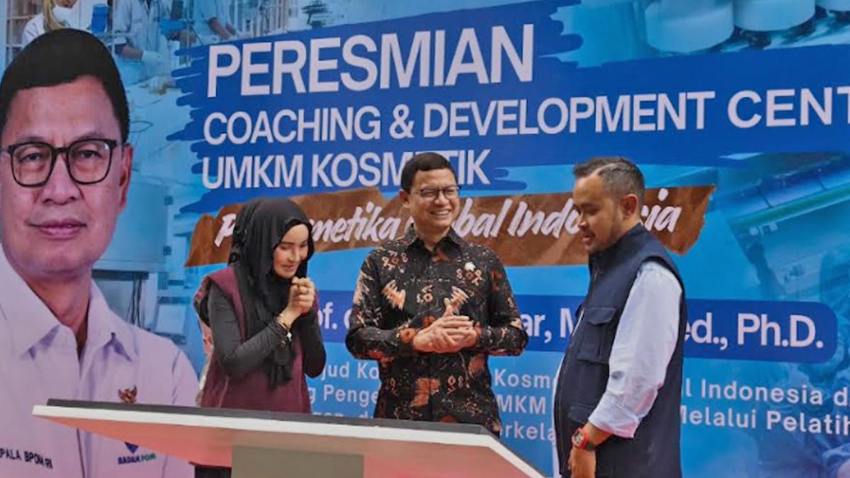 UNTUK-UMKM-Kepala-BPOM-dr-Taruna-Ikrar-tengah-bersama-Founder.jpg