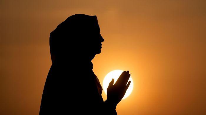 Urutan Bacaan Tahlil Singkat dengan Tulisan Arab, Latin dan Terjemahan