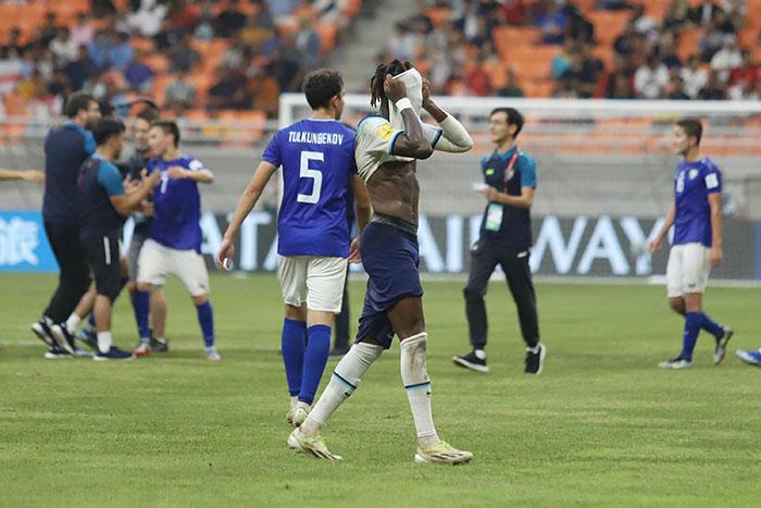 Uzbekistan-sukses-memulangkan-Inggris-di-babak-16-besar-Piala-Dunia-U17-2023.jpg