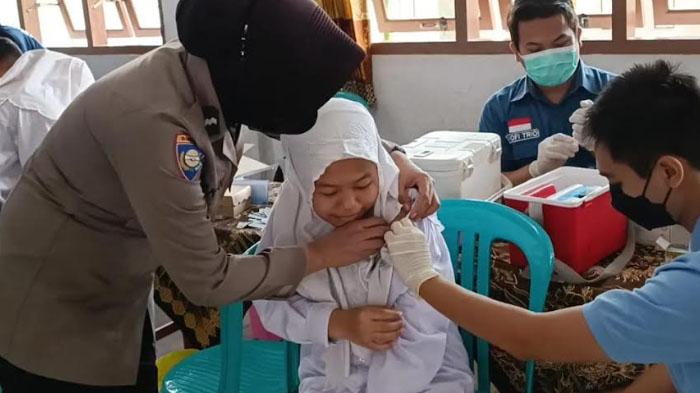 Vaksinasi-booster-lengkap-dimulai-lagi-di-Nganjuk.jpg