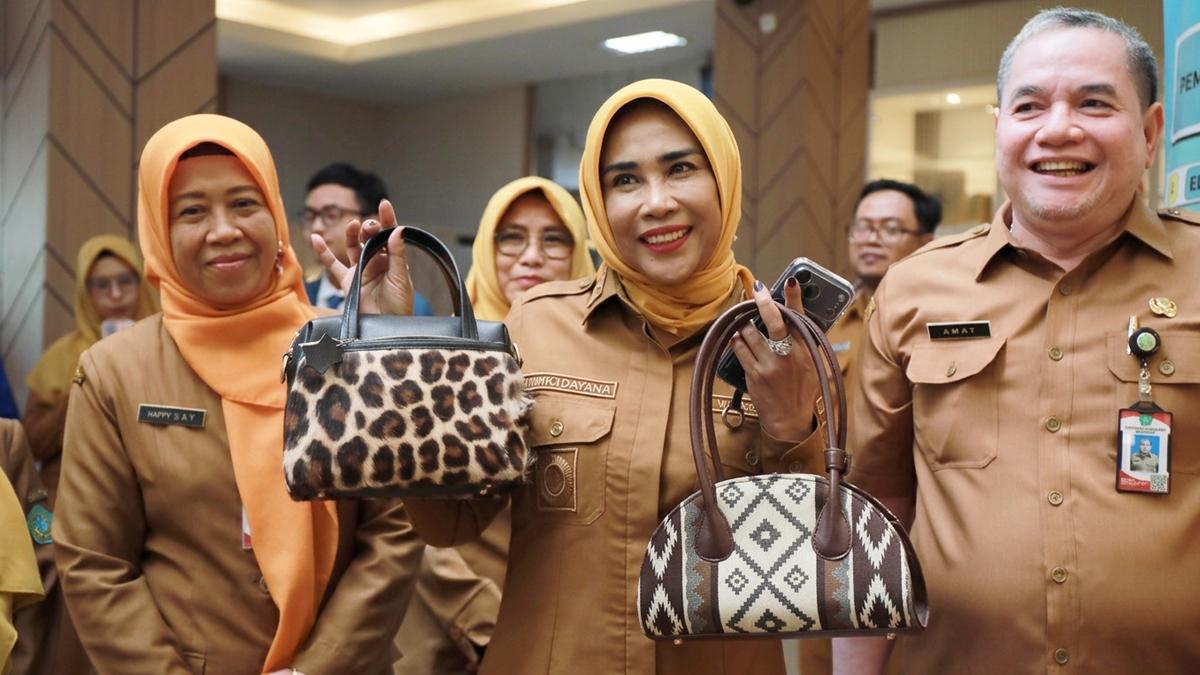 Pemkab Sidoarjo Targetkan 4.000 UMKM Naik Kelas pada Tahun 2026 - Surya.co.id