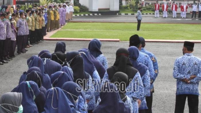 Wali-Kota-Blitar-Jl-Merdeka-beberapa-waktu-lalu.jpg