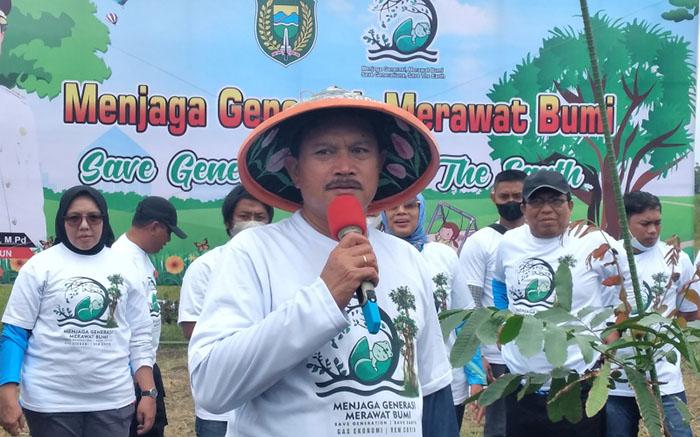 Wali-Kota-Madiun-Maidi-saat-Penanaman-Hutan-Masa-Depan-di-Kecamatan-Manguharjo.jpg