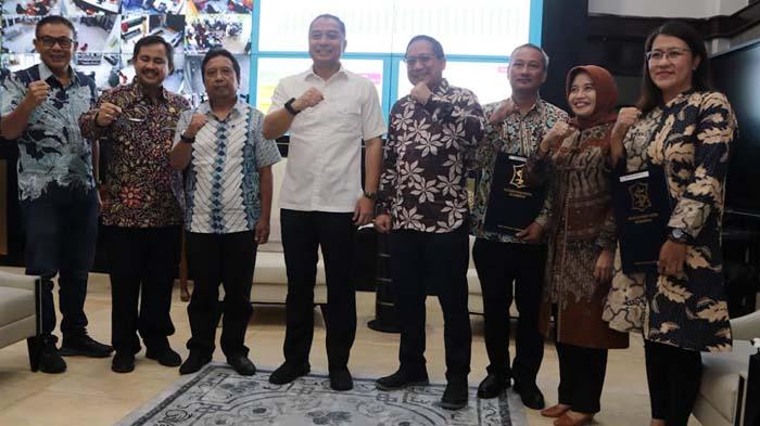 Wali-Kota-Surabaya-Eri-Cahyadi-3032023.jpg