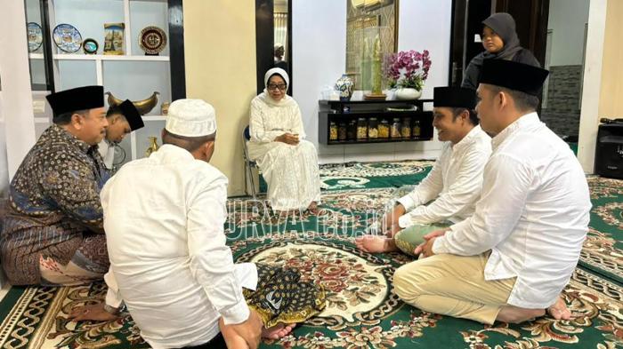 Putra Kedua Mundjidah Wahab Tutup Usia di Jombang, Warsubi-Gus Salman Sampaikan Belasungkawa