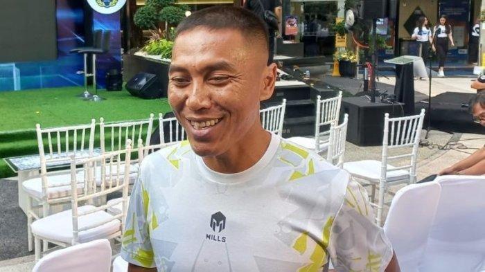 Wasit-Heru-Cahyono-Pimpin-Laga-PErsebaya-Surabaya-vs-Bali-United.jpg