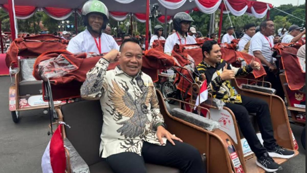 Widyatmoko-yona-bagus-becak-listrik.jpg