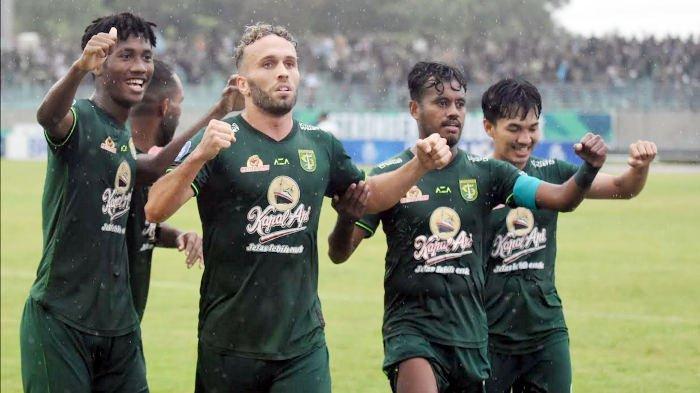 Ze-Valente-resmi-bertahan-di-Persebaya-Surabaya-hingga-2025.jpg