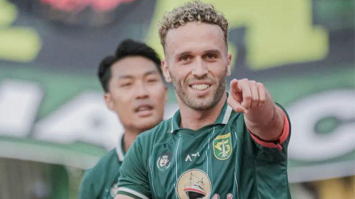 Ze-Valente-saat-merayakan-gol-di-laga-Persebaya-vs-Persija-Jakarta.jpg