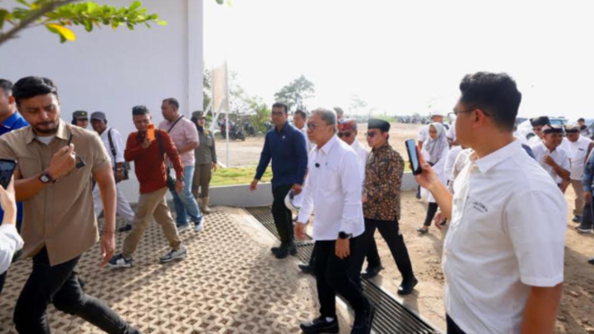 Zulhas-menyiapkan-skema-penyerapan-hasil-tangkapan-nelayan.jpg
