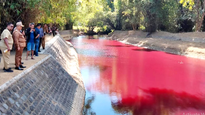 Fenomena Air Sungai Berubah Merah di Pamekasan, Bikin Gatal dan Menyesakkan Saat Dikonsumsi