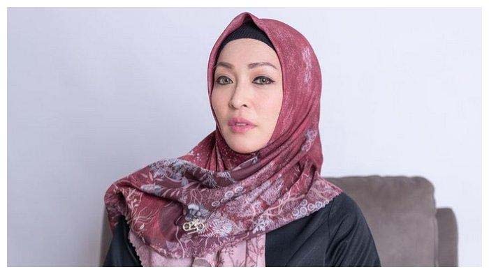 angelina-sondakh-blak-blakan-mulai-merindukan-pasangan-hidup.jpg