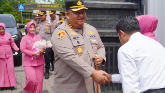 Kunjungi Polsek, Kapolres Pasuruan Minta Anggota Tidak Membuat Masalah Sekecil Apapun