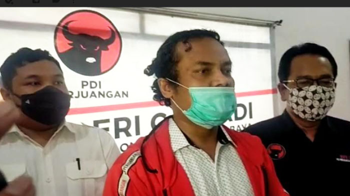 anggota-badan-bantuan-hukum-dan-advokasi-rakyat-bbhar-dpc-pdi-surabaya-tomuan-sugiarto.jpg