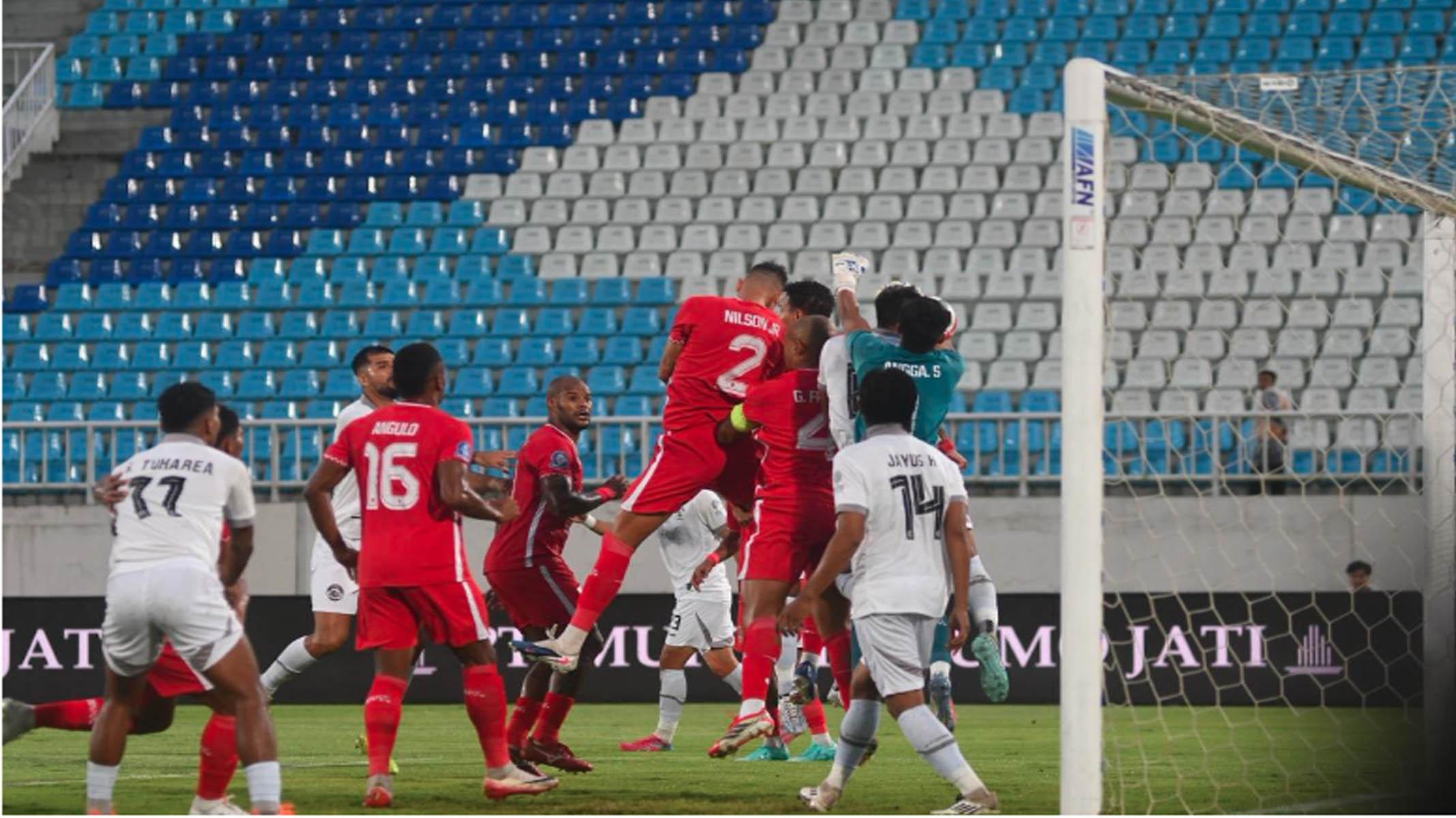 arema-FC-vs-Malut-United-minim-asing.jpg