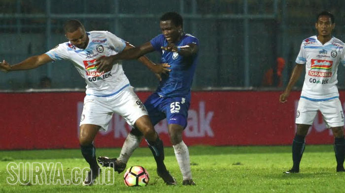 Milan Petrovic Tak Khawatir jika Thiago Furtuoso Belum Bisa Diturunkan, Pemain ini Penggantinya