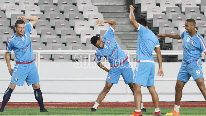 3 Bulan Absen karena Cedera, Bek Arema FC Agil Munawar kini Siap Dimainkan